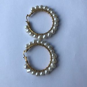 Handmaid pearl earrings